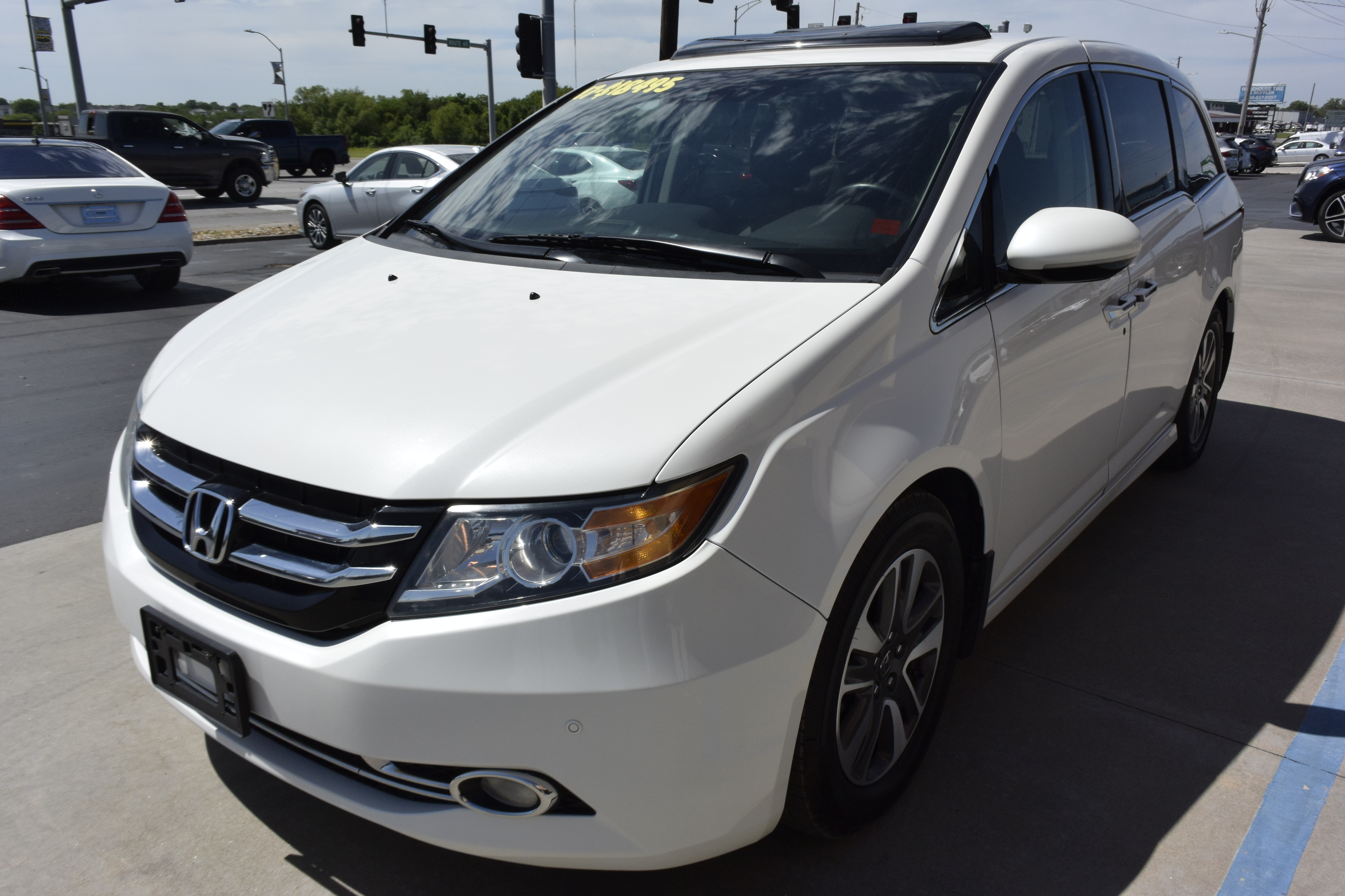 2017 Honda Odyssey Touring's photo