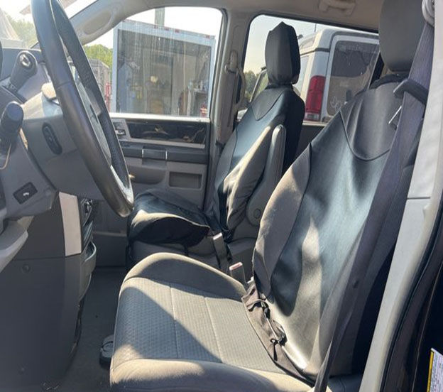 Thumbnail: 2010 Dodge Grand Caravan SXT