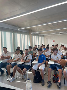 Primera xerrada de metodologia per a la temporada 2024/25 a les oficines del club