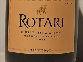Rotari Riserva d’Oro Brut 2021 – et av de beste musserende kjøpene på Vinmonopolet.