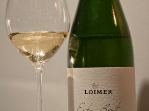 Loimer Extra Brut og Grüner Veltliner – ren smak, behagelig struktur og økologisk håndverk.