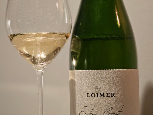 Loimer Extra Brut og Grüner Veltliner – ren smak, behagelig struktur og økologisk håndverk.