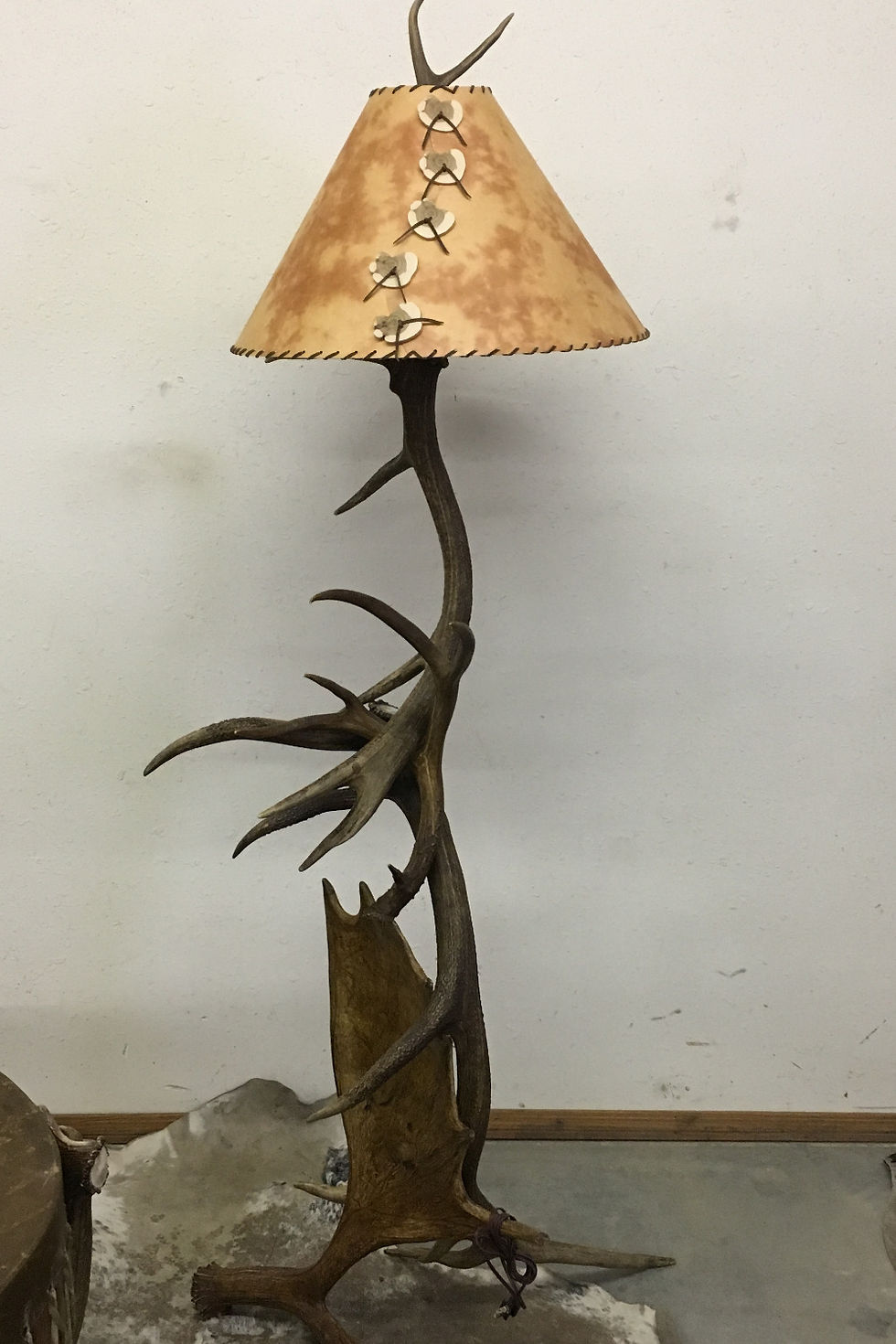Thumbnail: Deluxe Moose and Elk floor lamp