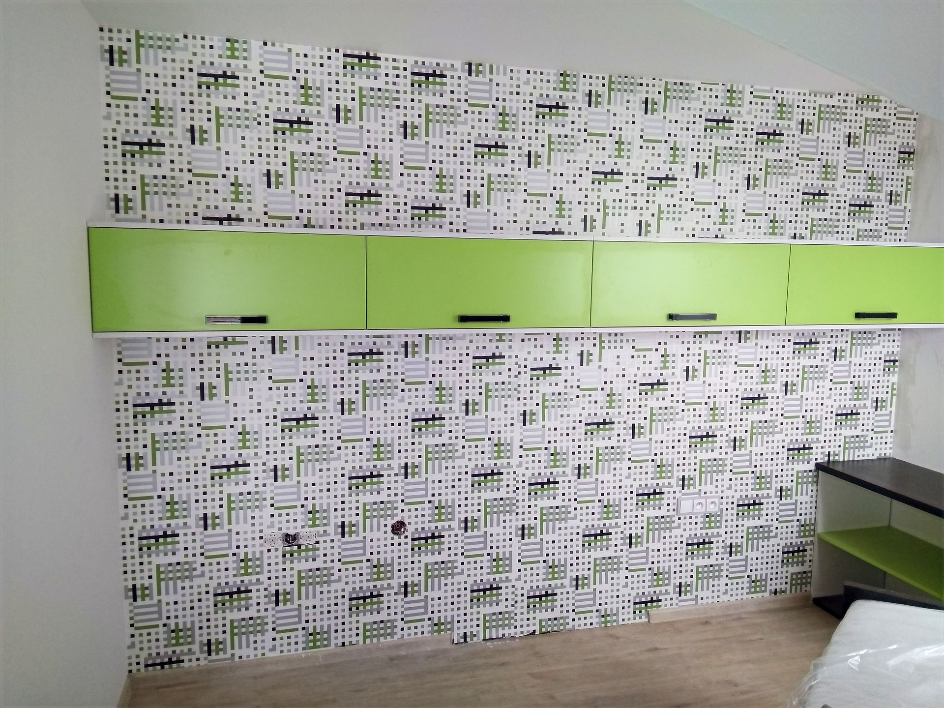 Tapeta do chlapeckého pokoje - abstraktní motiv - který doladí interiér klučičího pokojíčku
