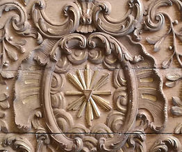 Restauration du parement d'un autel ans une chapelle