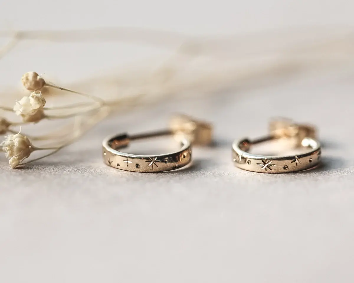 *9ct Yellow Gold ‘Star’ Engraved Hoop Earrings