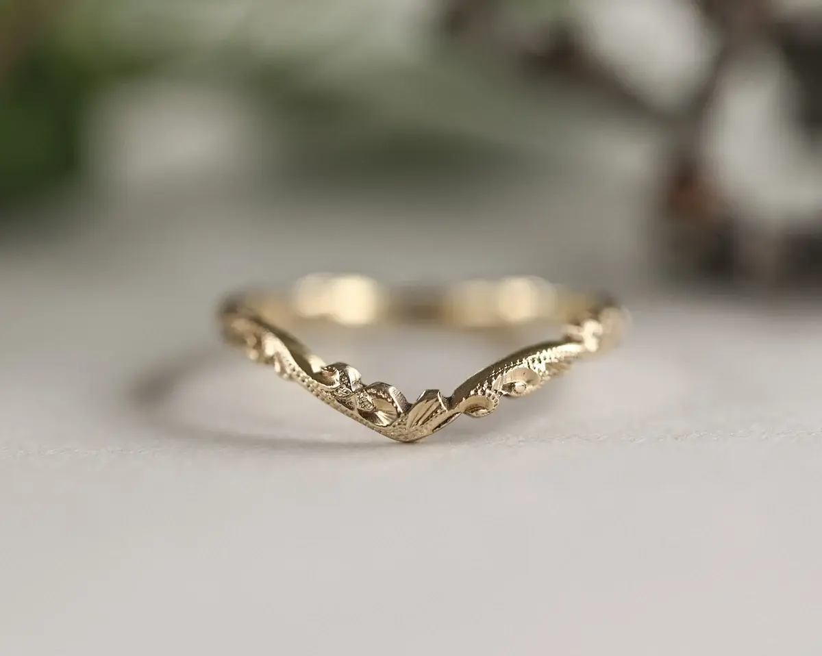 *18ct Yellow Gold 2mm Floral Carved Wishbone Ring