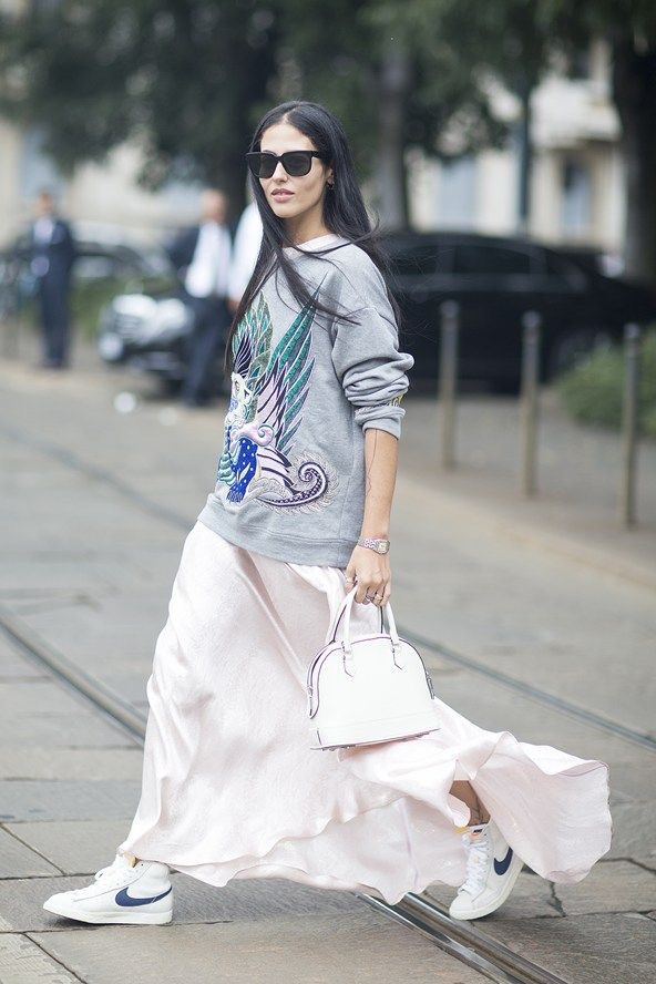 Robe fluide unie et sweat