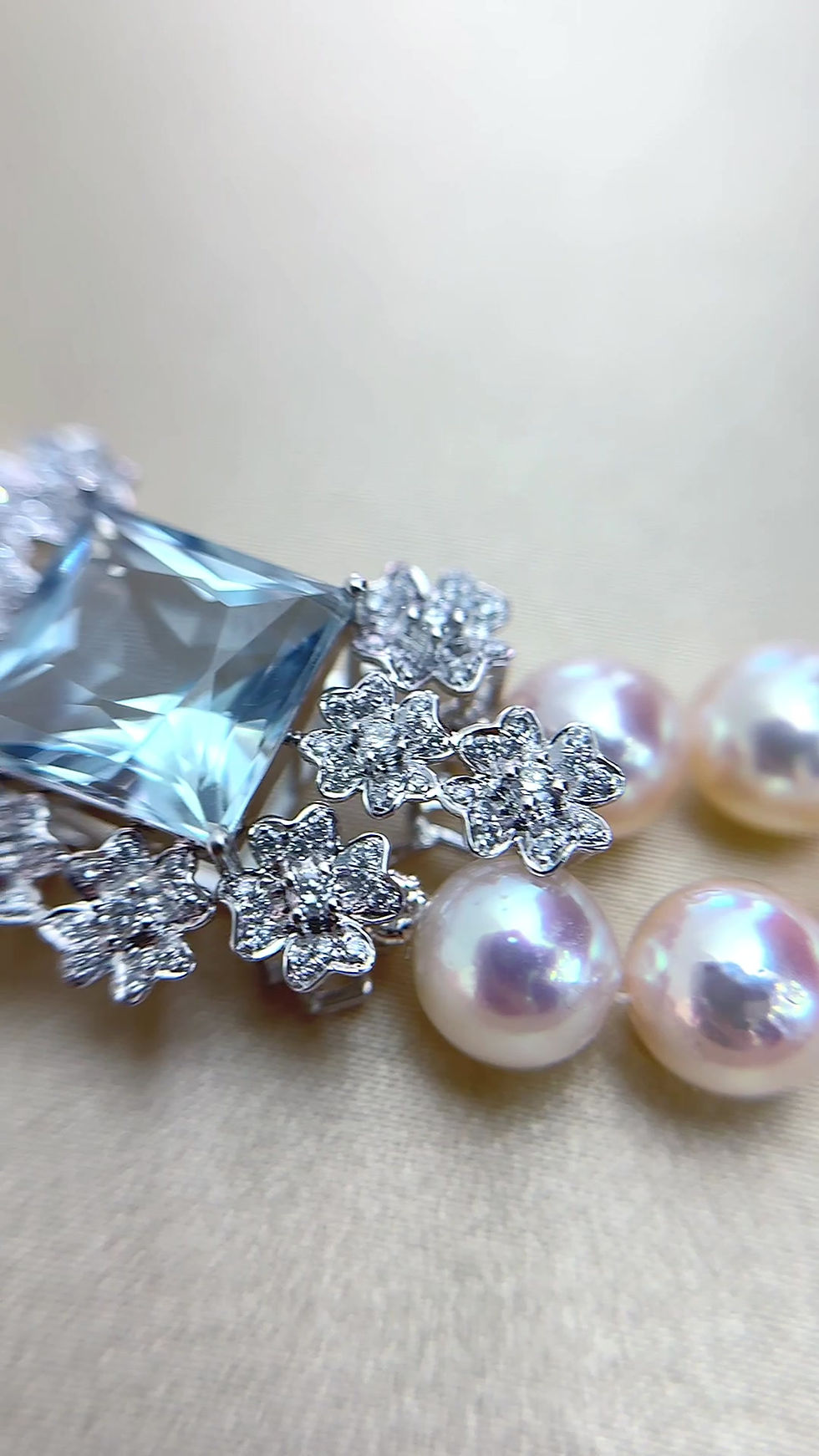 サムネイル： Crown Radiance —Ocean Akoya Pearl Double-Strand Necklace w/ Aquamarine & Diamond