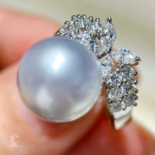 0.93 ct Diamond AAAA 13-14 mm South Sea Pearl Luxury Ring