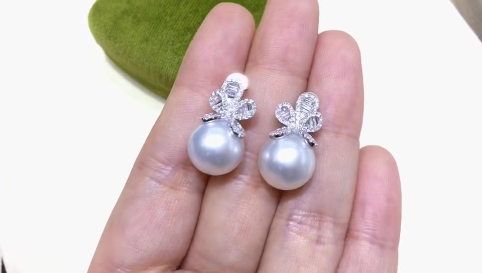 Miniatyrbild: Vine Symphony — Diamond Butterfly AAAA South Sea Pearl Earrings