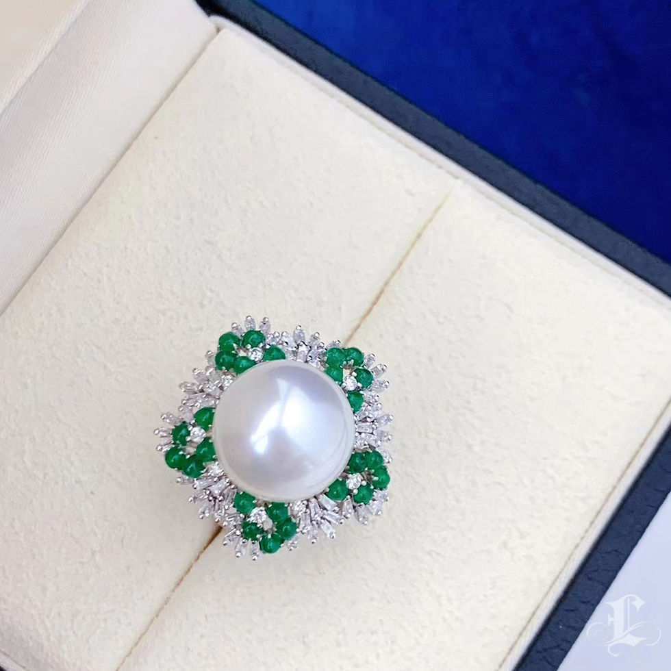 Miniaturbild: Vine Symphony — Emerald Wreath South Sea Pearl Ring Pendant