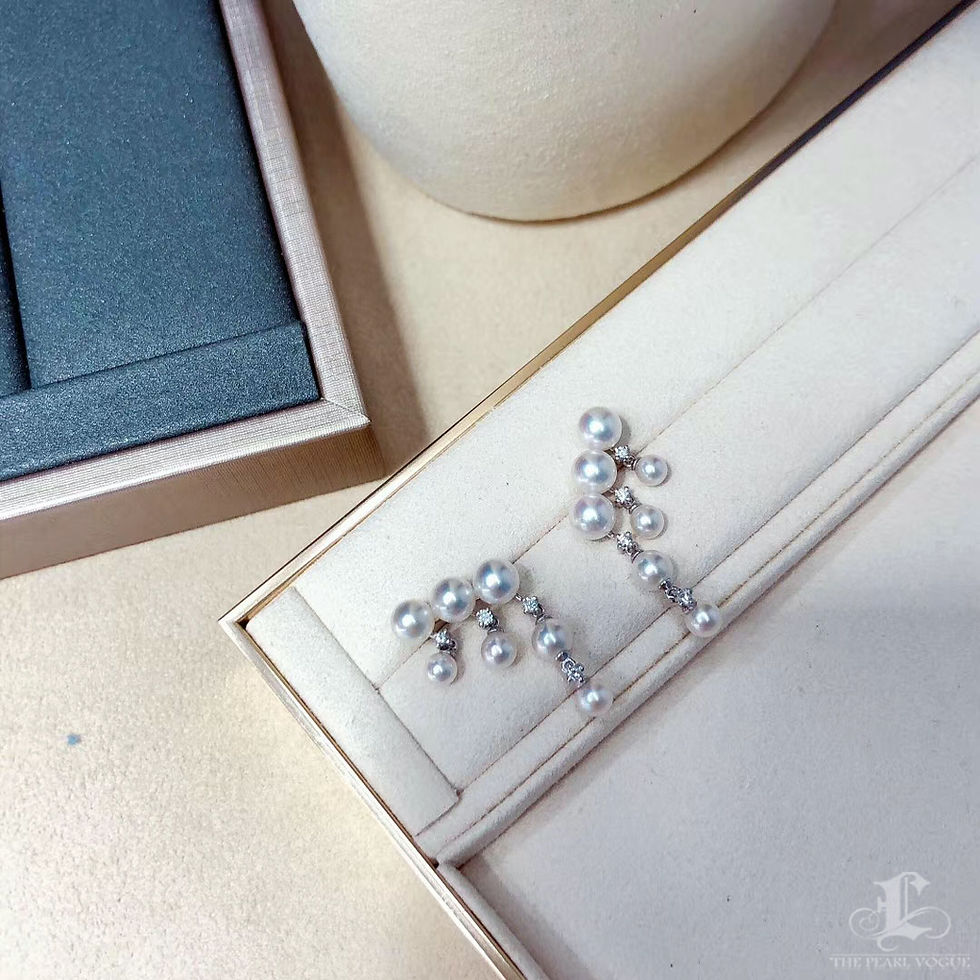 섬네일: Petite Signature — Diamond Ladder Baby Akoya Pearl Earrings