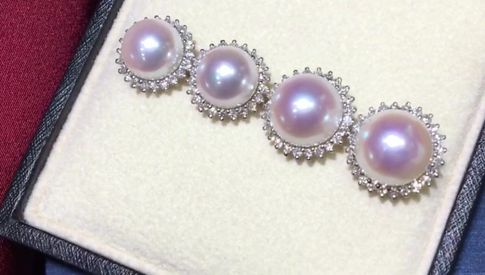 サムネイル： Crown Radiance — Halo Diamond AAA Akoya Pearl Stud Earrings