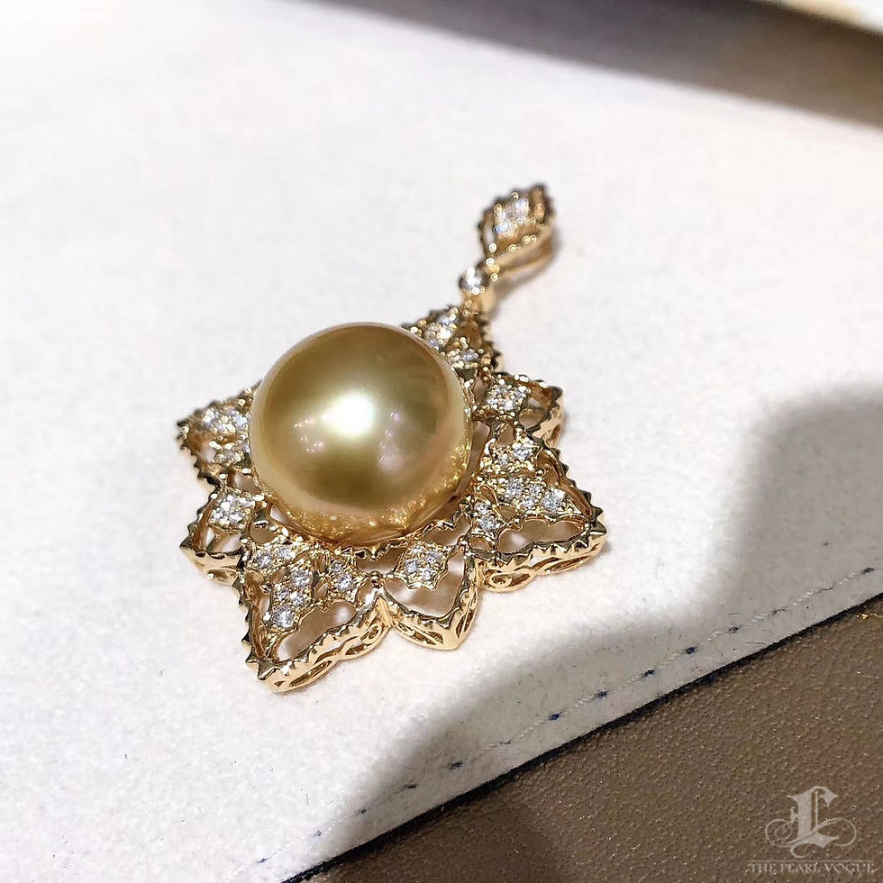 الصورة المصغرة: Crown Radiance — Golden South Sea Pearl Diamond Star Pendant