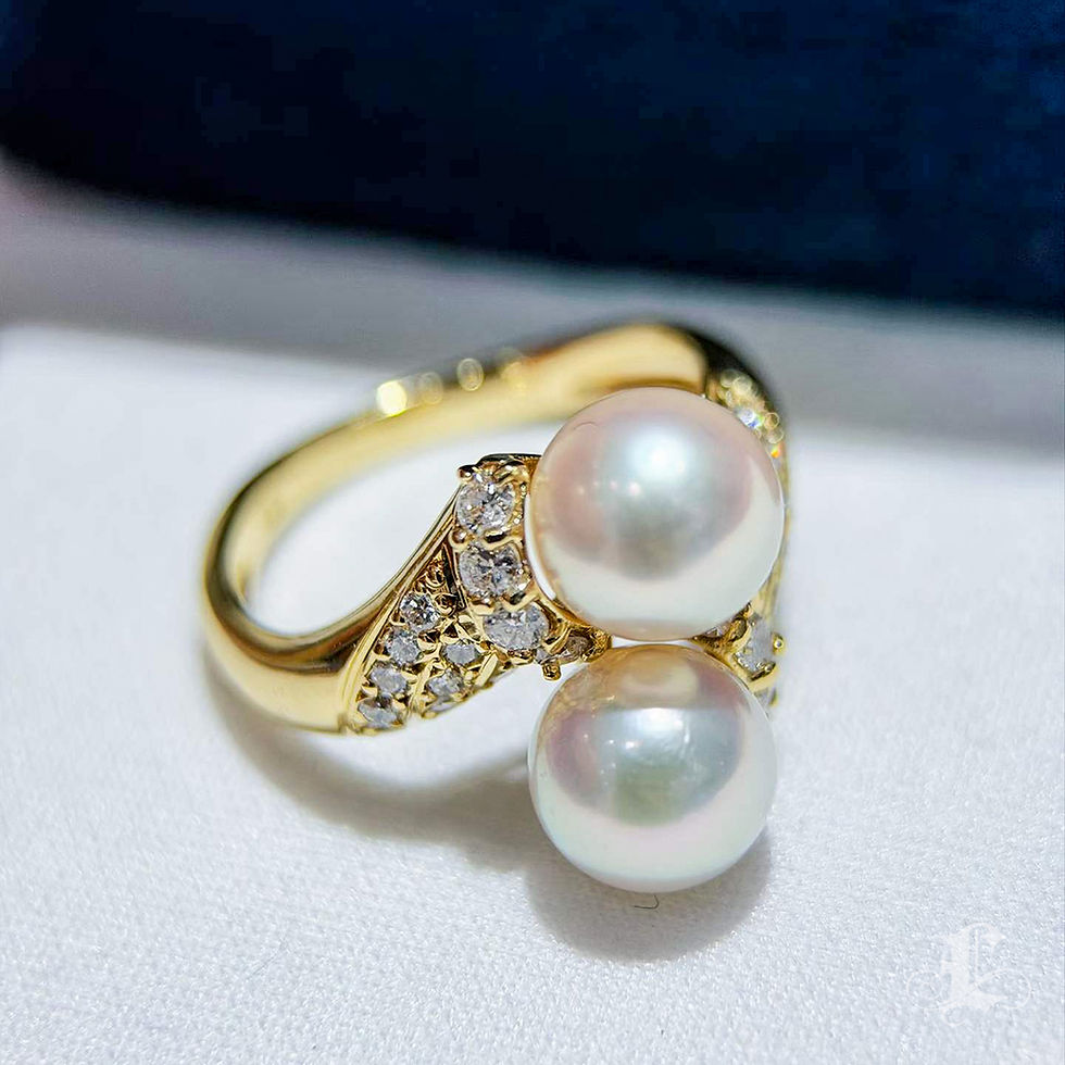 Thumbnail: Petite Signature — Aurora Akoya Twin Pearl Diamond Ring