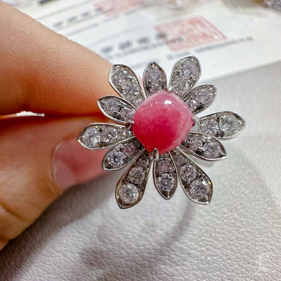 Miniature : Conchéa — Aurora Bloom Conch Pearl Petal Ring — 1.05ct