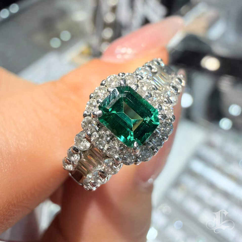 섬네일: Énigma — GIA Certified 0.47ct No-Oil Emerald Diamond 18K White Gold Ring