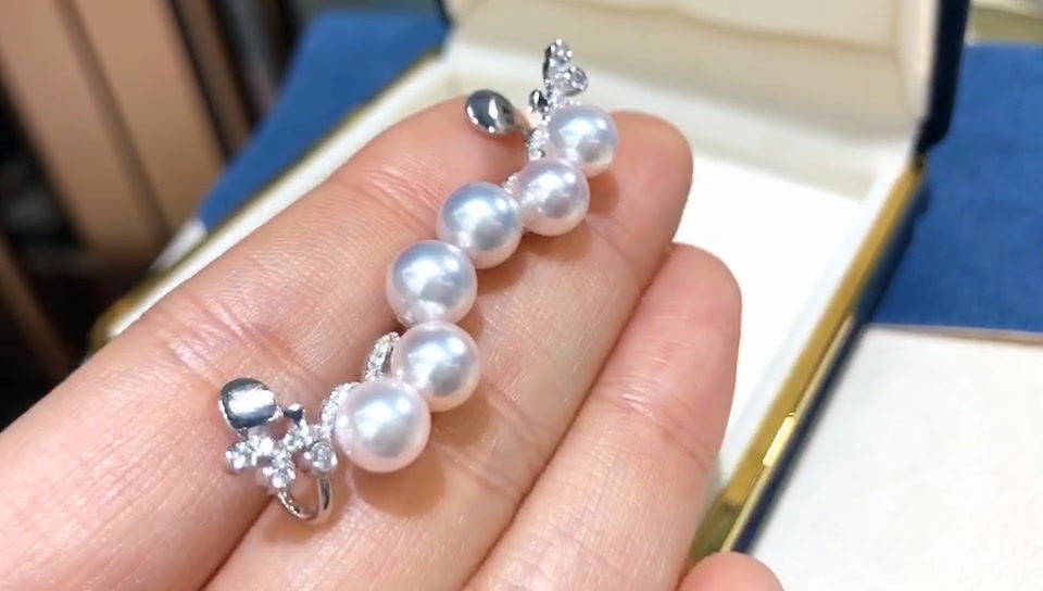 Прев'ю: Sculpted Geometry — Aurora Akoya Pearl Diamond Ear Jacket Earrings
