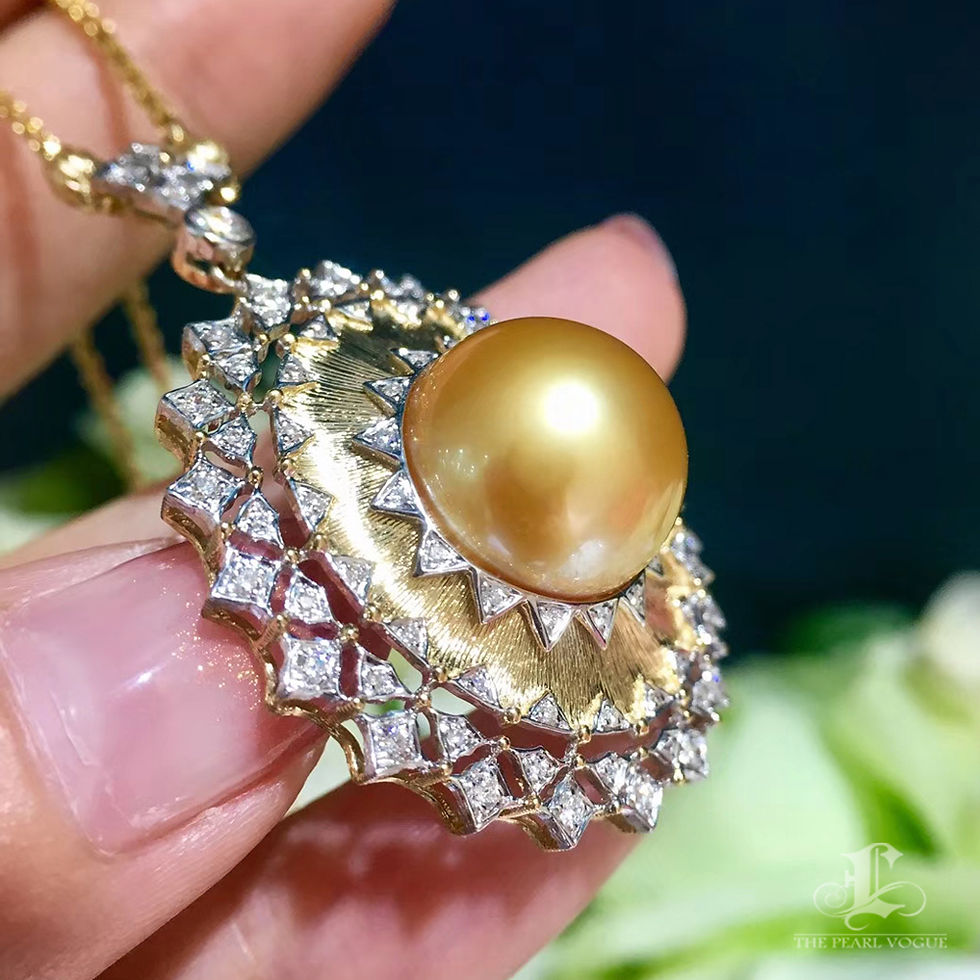 サムネイル： Crown Radiance — Golden South Sea Pearl Diamond Halo Pendant