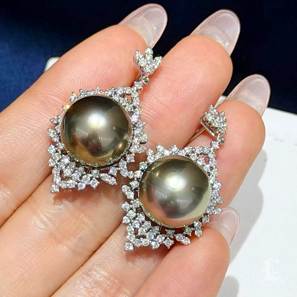 Miniaturbild: Crown Radiance — Tahitian Pearl Diamond Drop Earrings
