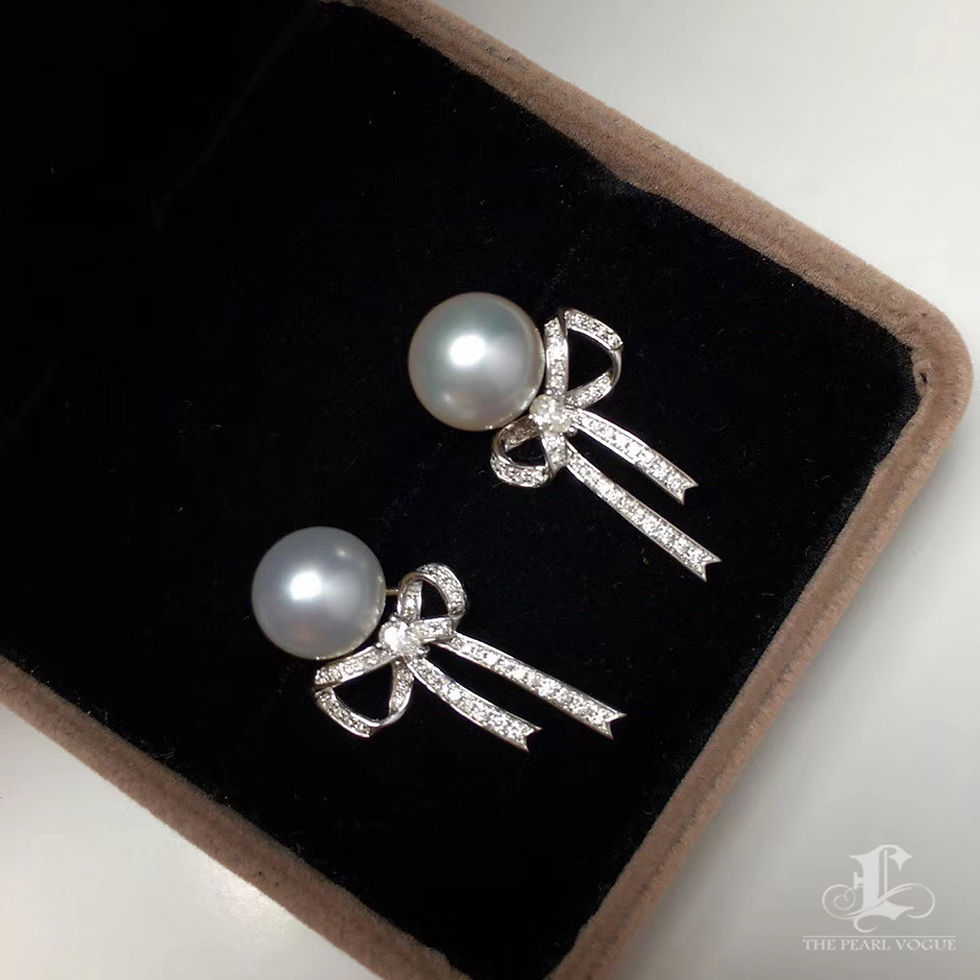 Miniatura: Vine Symphony — AAAA 10–11mm South Sea Pearl Diamond Bow Earrings