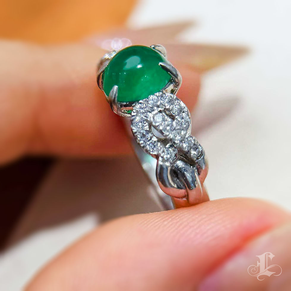 Miniatyrbild: Énigma — Emerald Diamond Platinum Ring