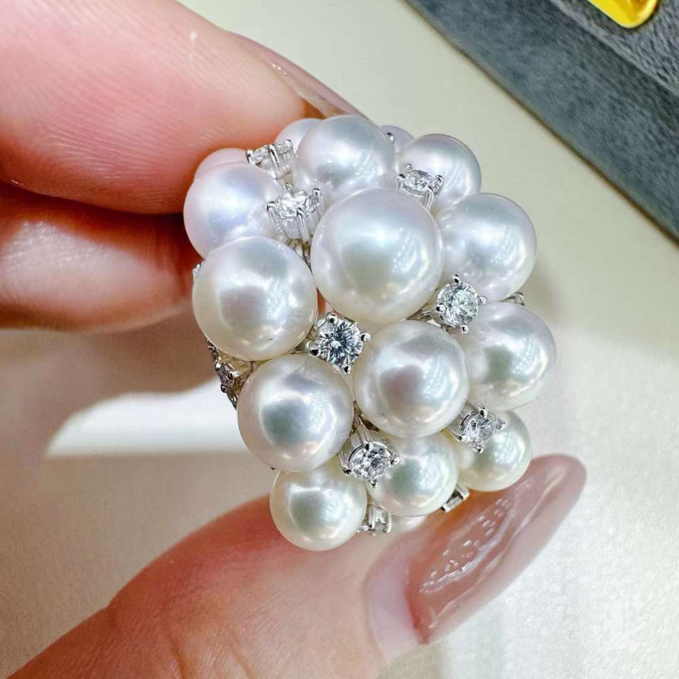 Miniatyrbild: Crown Radiance — Aurora Constellation Baby Akoya Pearl & Diamond Ring