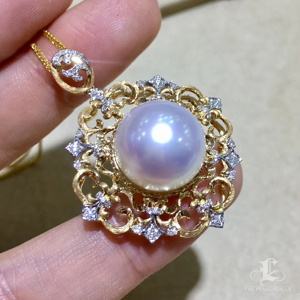 Miniatyrbild: Crown Radiance — Buccellati-Inspired South Sea Pearl Diamond Pendant