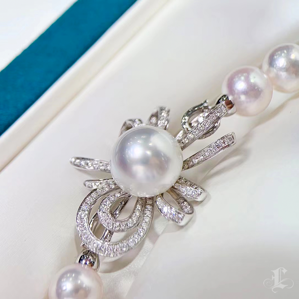 الصورة المصغرة: Vine Symphony — Transformable Diamond & South Sea Pearl Pendant Akoya Necklace