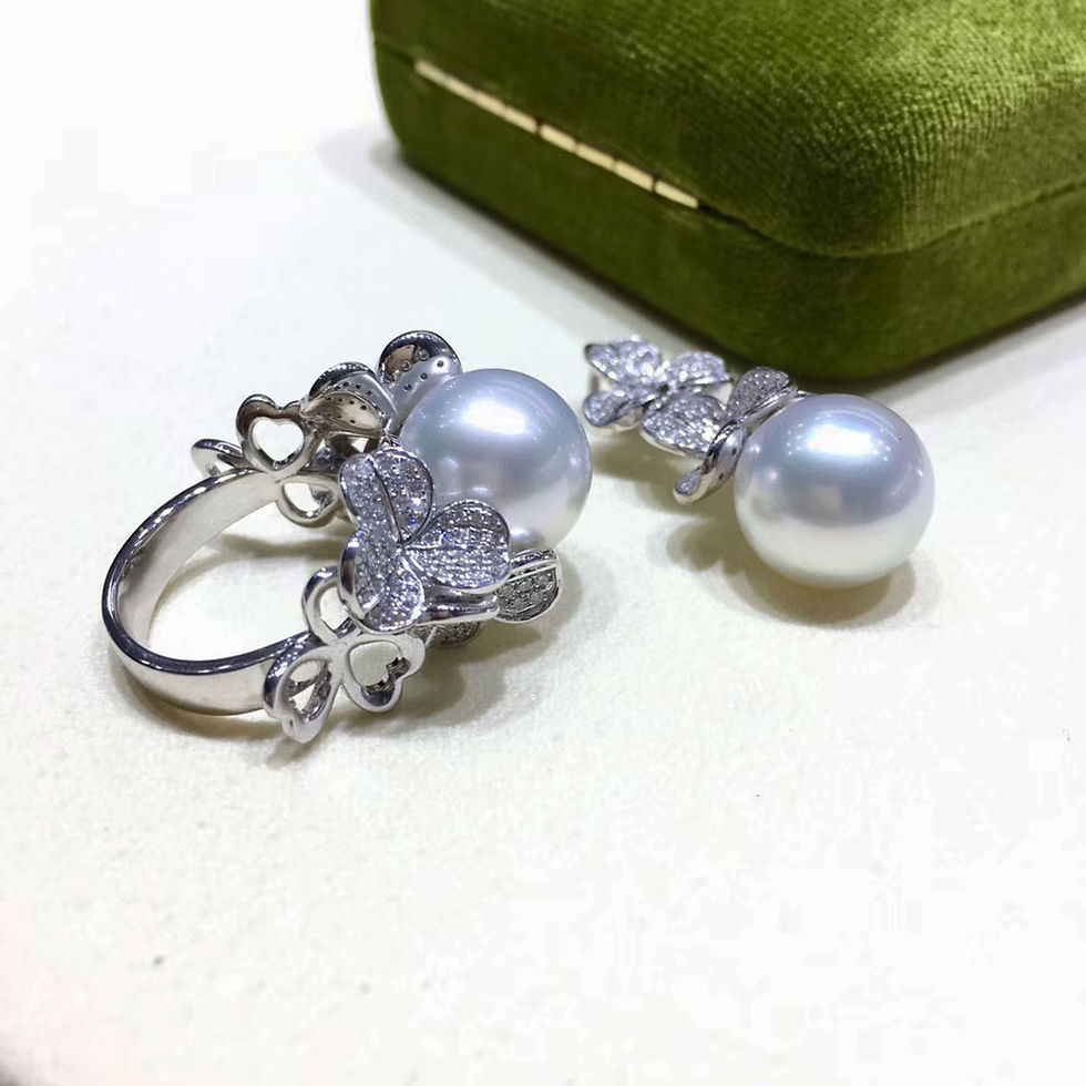 Thumbnail: Vine Symphony — Diamond Clover Aurora South Sea Pearl Ring