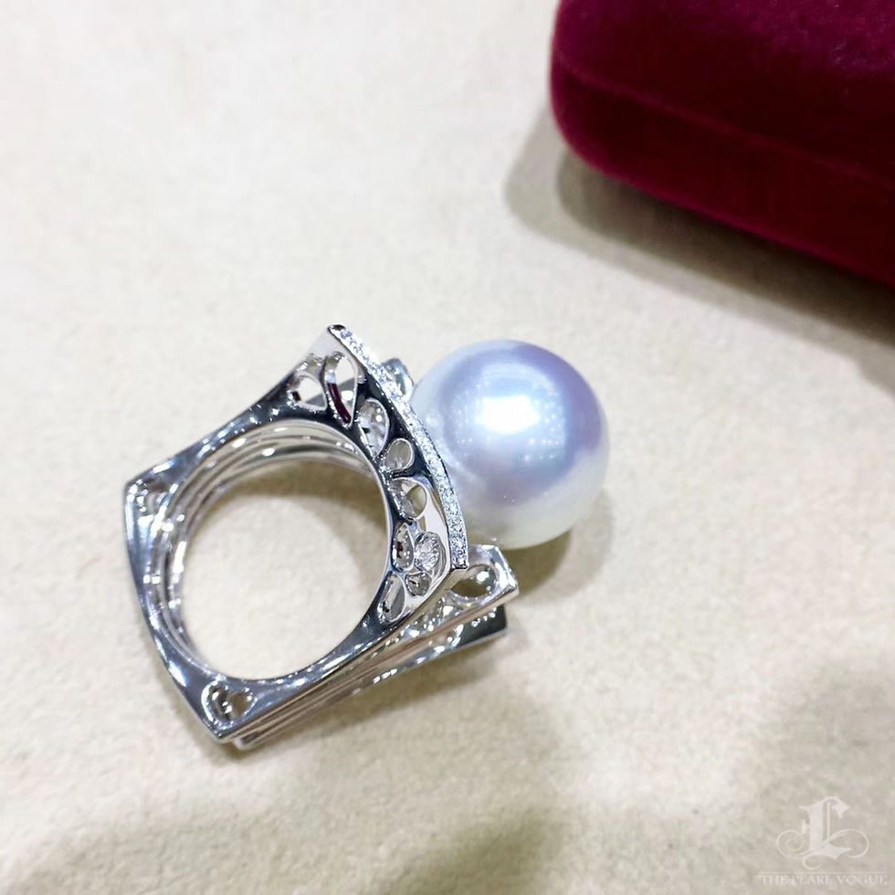 الصورة المصغرة: Sculpted Geometry — Diamond Crest South Sea Pearl Ring, 18k White Gold