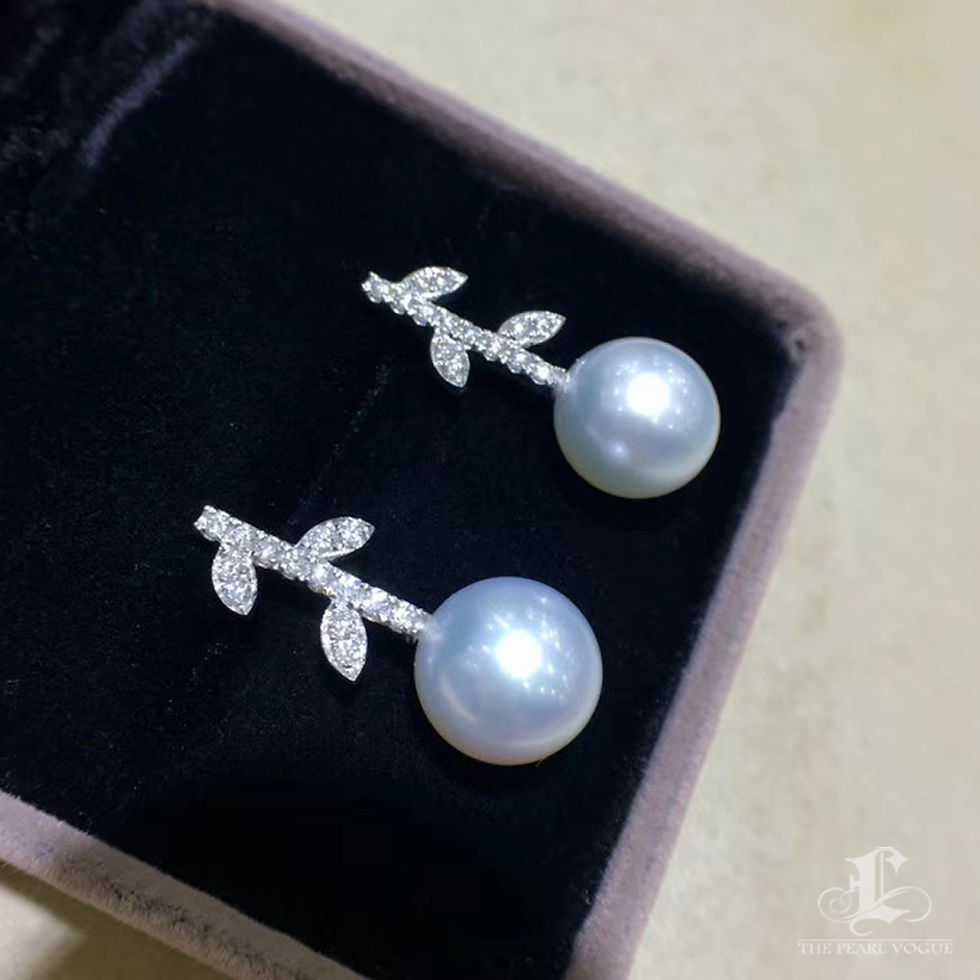 섬네일: Vine Symphony — AAAA 11–12mm South Sea Pearl Diamond Vine Earrings