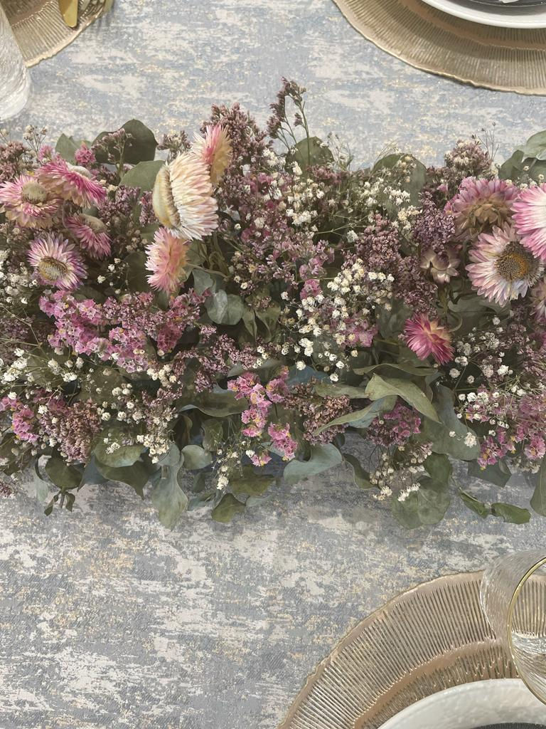 סידור זר יבש לשלחן