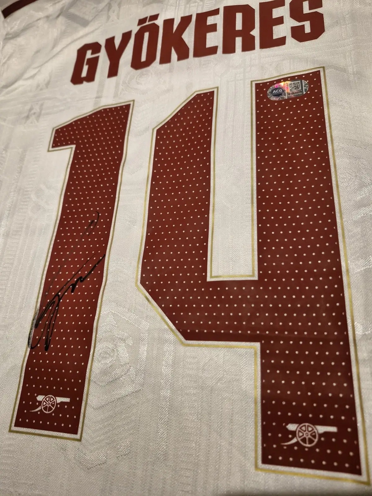 Viktor Gyökeres Signed Arsenal 25/26 Third Shirt