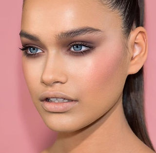 Makeup Otoño Invierno 2019. Te contamos cuáles son las técnicas, colores y tendencias que se impondrán ésta temporada.