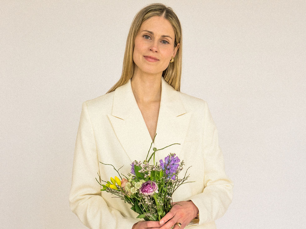 Braut in elegantem Hosenanzug von Lotta Ludwigson