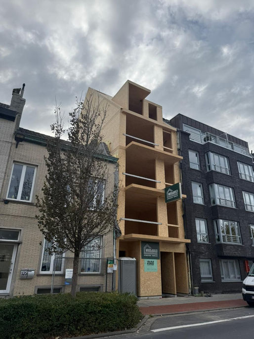 Appartement houtmassiefbouw MAGNUMBOARD door Wood & Build in Oostende
