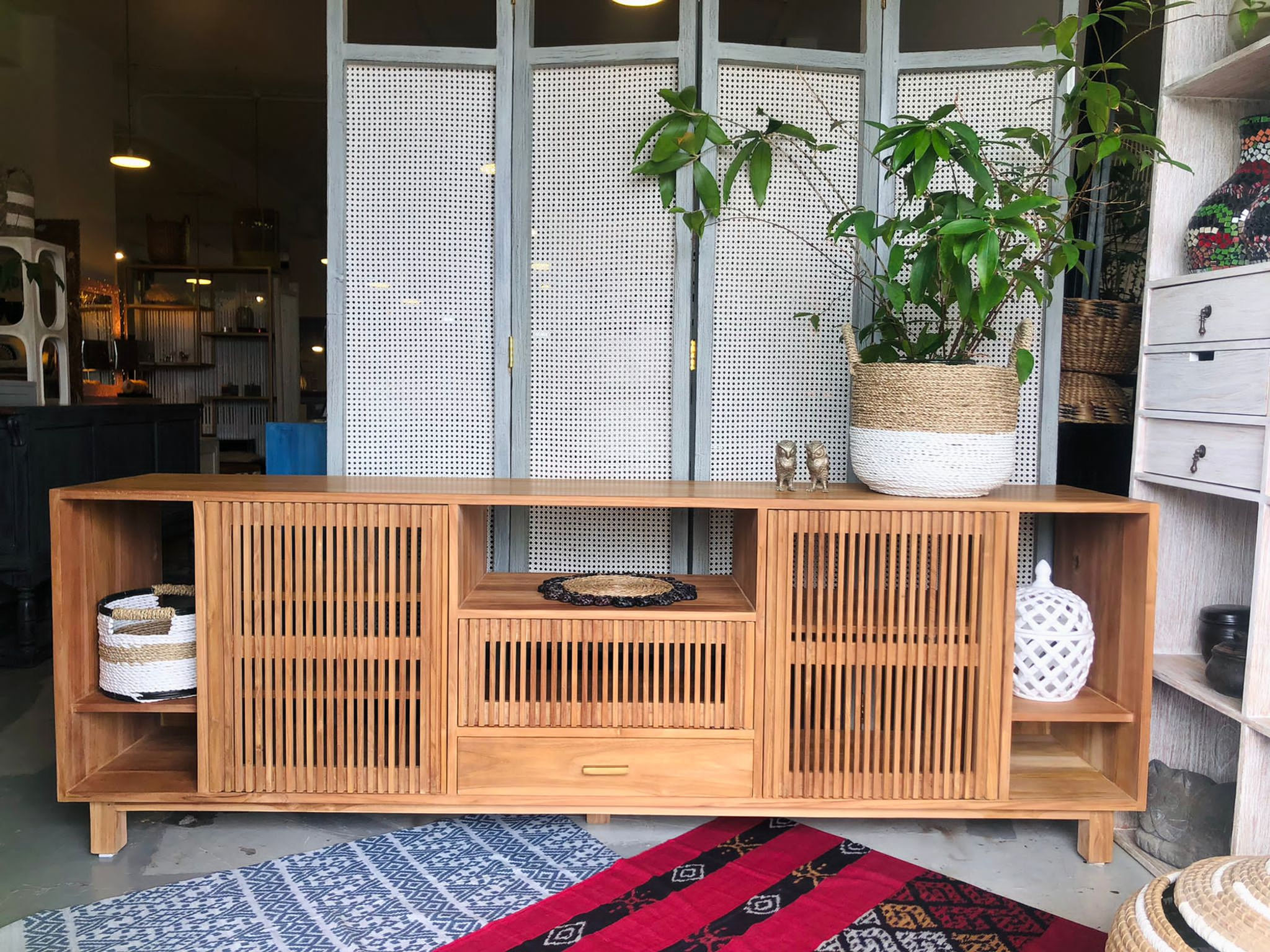 Slat  Entertainment Console