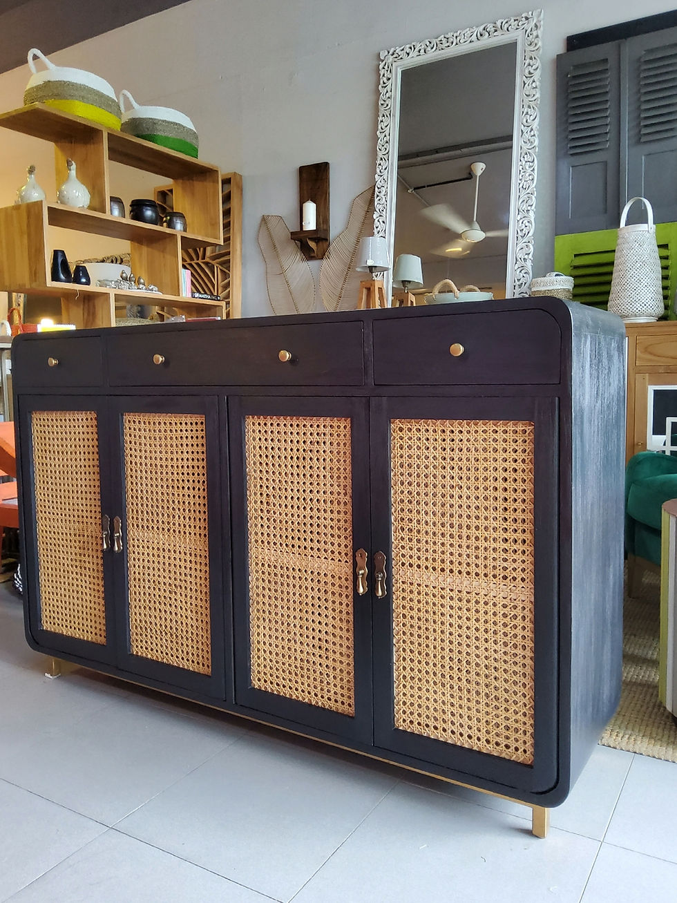 Thumbnail: Benjamin Lamba  Cabinet 