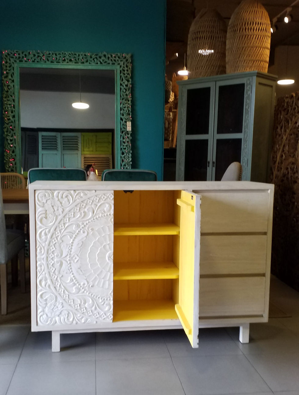 Thumbnail: Flora 23 Cabinet 