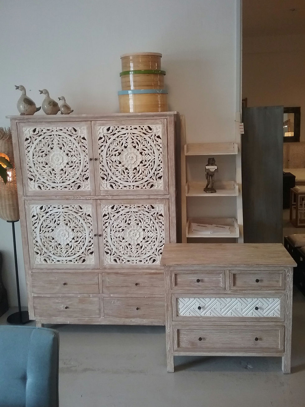 Thumbnail: Ashley 44  Cabinet