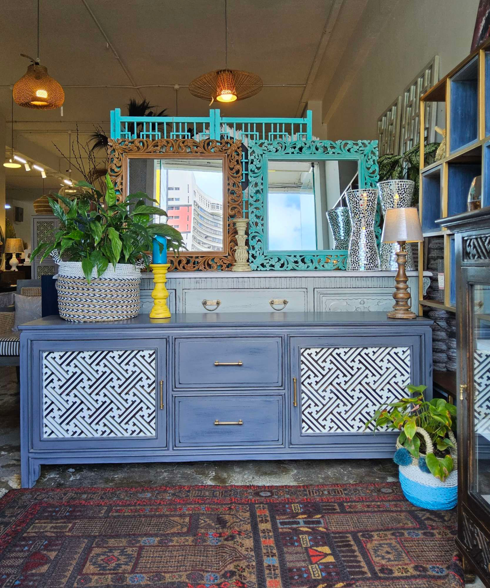 Console 22 Cina Entertainment Unit