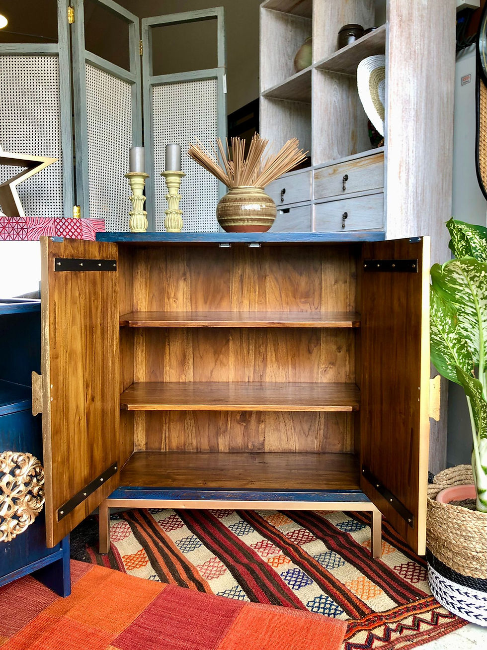 Thumbnail: Hea  2 Door  Cabinet