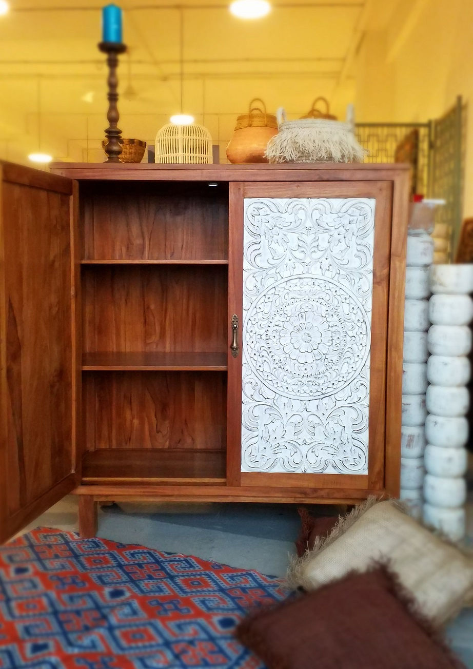 Thumbnail: Flora 2 Door  Cabinet