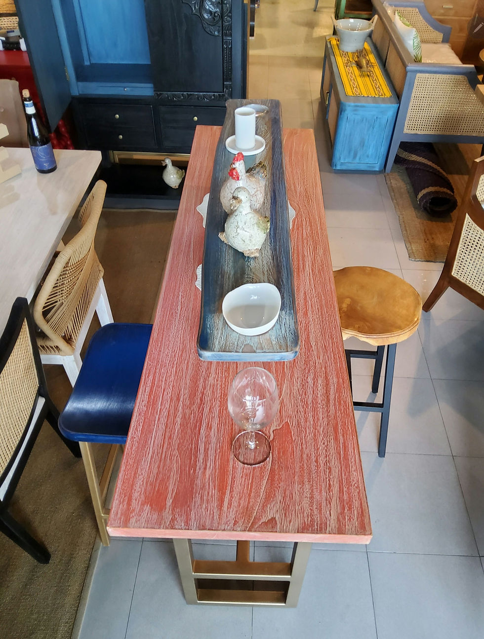 Thumbnail: Metro Bar Table