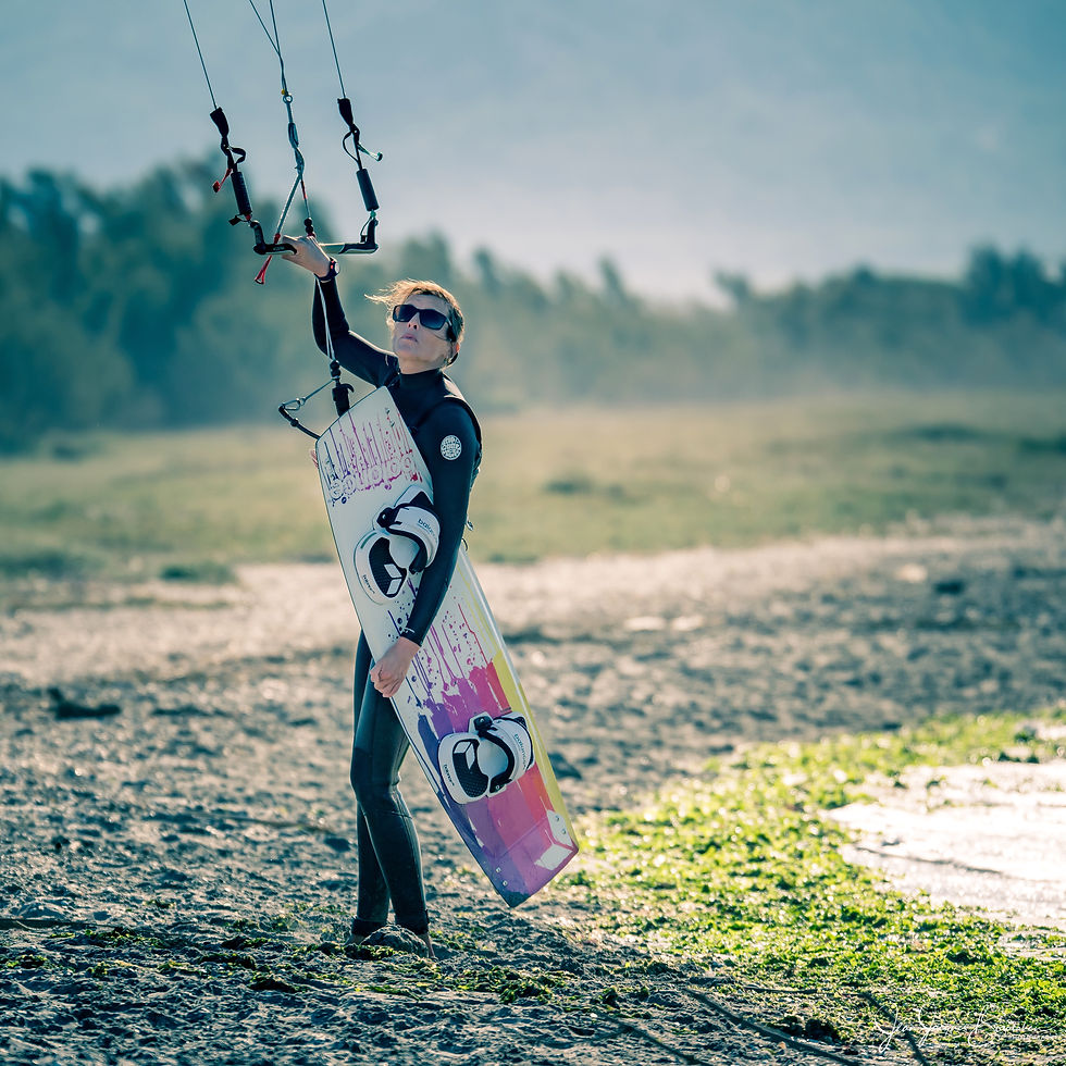 Quelques instantanés de Kitesurf à l'occasion d'un début d'am ensoleillé et venté au Jaï-Marignane