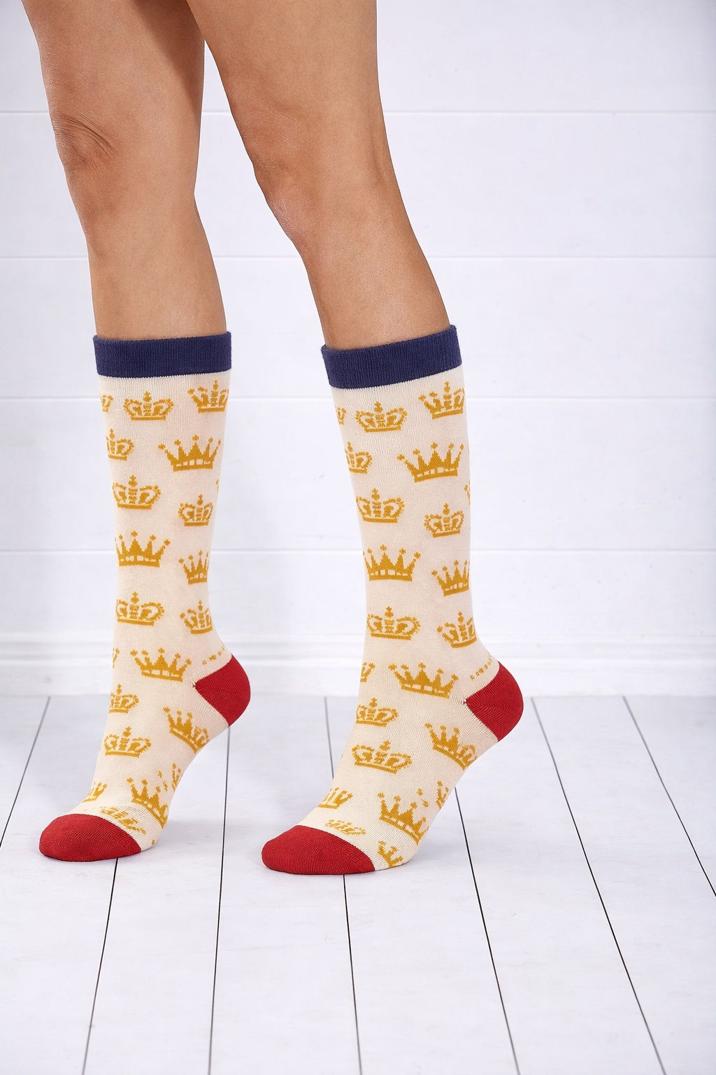 Womens Socks - Crowns CReam