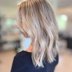 BRIGHT BLONDE
