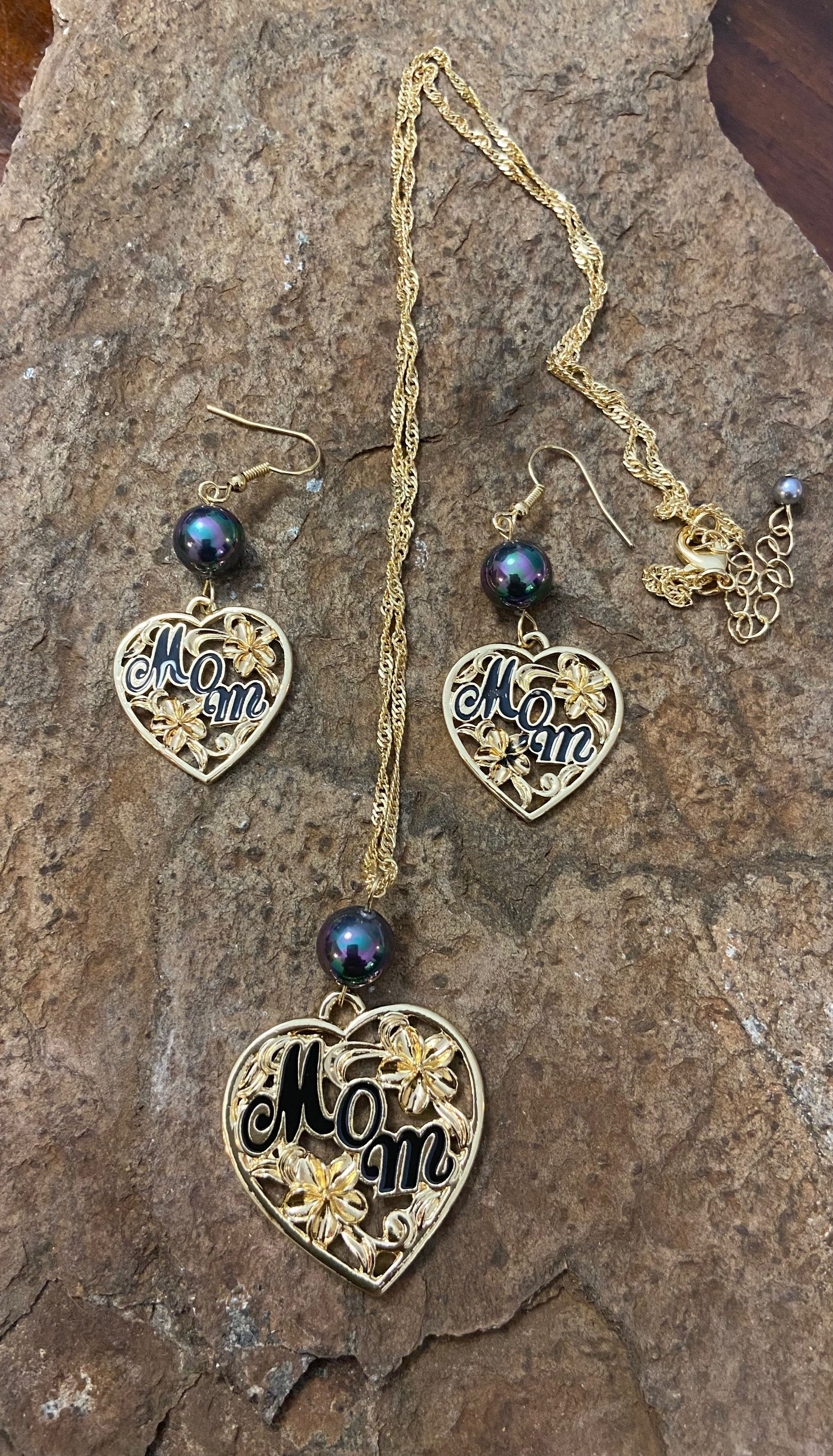 Mom set earring & necklace 22” chain (Grey Pearls)